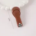 Tagliaunghie marrone portatile con lama metallica e design minimalista per la cura quotidiana. - Tagliaunghie + Custodia protettiva (Confezione individuale) / Caffelatte
