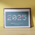 Calendario da Tavolo 2025 Nuovo Stile Planner Pratico con Custodia Protettiva Variante - Vita colorata (Standard)