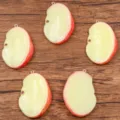 Resin apple slice pendant 37x57mm DIY jewelry accessory simulation fruit charm for crafts - Red Apple