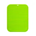 Green silicone drying mat, thick heat-resistant kitchen pad, non-slip tableware table mat - Green