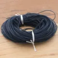 Cordon en cuir veritable rond, ficelle en cuir bleu fonce 1mm-3mm pour fabrication de bijoux. - 1.0mm / Bleu