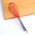 Frusta in silicone rosso con manico in acciaio inox per cucina cottura utensili SKU. - Frusta / Rosso