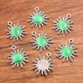Pendentif tournesol rond en alliage argent ancien insert vert pour fabrication de bijoux - 1 Pièce / Argent Antique Vert Foncé