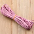 Cordón de cuero PU trenzado rosa de 5mm de ancho, hilo para joyería DIY de tres hebras. - Rosa