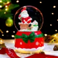 Weihnachtliche leuchtende Schneekugel mit Weihnachtsmann und Schneemann Figur, tolles Dekor. - Mittel 80# LED Licht+Musik / 2021 Schneemann mit Schleife