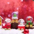 Weihnachten Mini Schneekugel Zug Nachtlicht festliche Schreibtisch Deko leuchtendes Geschenk - Stil 6716 LKW-Set / 2 Stück/Set / 45# Mini-Kristallkugel