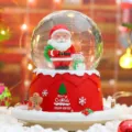 Niedliche Weihnachtsmann Schneekugel Nahaufnahme Detail, leuchtende Weihnachtsbeleuchtung. - Weihnachtsmann Mit Schneemann (387) / Groß (100#) Schneiend Extern Rotierend