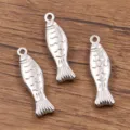 Colgante De Pez Pequeño De Acero Inoxidable Color Plata Accesorio De Manualidades - Colgante Pez Vida Marina (19C4-20) / Grande (9X33mm) / Color acero