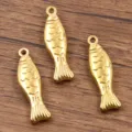 colgante de pez pequeño de acero inoxidable 304 bañado en oro tema océano joyería diy - Colgante Pez Vida Marina (19C4-20) / Grande (9X33mm) / Dorado