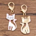 Pendentif chat en émail alliage doré accessoire bijoux DIY, joli porte-clés chaton. - Style Avec Fermoir Mousqueton / Blanc