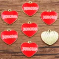 Ciondolo cuore rosso smaltato con XOXO, grazioso accessorio fai da te per gioielli. - Stile 10 Cuore (XOXO) / 21x21mm / Rosso