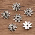 Antiek zilveren bloem tussenkraal, DIY metaal sieraden bevindingen voor armband ketting. - Achtbladige Holle Bloem (2347) / 1 Stuk/Verpakking (3x14mm) / Antiek Zilver