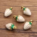Vergoldeter Emaille Erdbeere Anhänger für DIY Schmuckherstellung Zubehör und Basteln. - 立体白草莓(4号) / 6x11mm