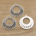 Antiksilber Legierung DIY Schmuckverbinder, runde Mehrloch Charms für handgemachte Bastelarbeiten. - Rund Multi-Loch Hohl Schnitz Stil (41号连接器) / 1 Stück (33*36mm) / Antiksilber