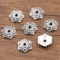 Antiek zilveren bloem kralenkapjes, DIY legering sieraden bevindingen voor armbanden en kettingen. - Holle Bloemblad Stijl (5215) / 1 Stuk/Verpakking (3x13mm) / Antiek Zilver
