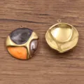 Pendentifs ronds en acier inoxydable émaillé or pour fabrication de bijoux et colliers DIY. - Style Rond n° 8 / 23x26mm / Noir Orange Brun