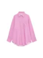 Vue détaillée de la chemise à manches longues rayée rose et blanche pour femme avec poche. - S / Rose