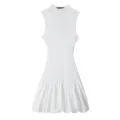 Robe courte blanche sans manches en tricot côtelé, style balletcore chic et élégant. - S / Blanc