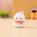 Süße beflockte Schneemann-Tischdekoration mit rosa Mütze und Schal für Auto und Büro. - Beflockter Kleiner Schneemann (3153) / Weiß