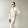 Damen Strickjacke mit Reißverschluss und weite Hose Set in Off-White, gemütliche Herbstkleidung. - Einheitsgröße / Oberteil und Unterteil / Gebrochenes Weiß