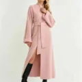 Lang roze gebreid vest voor dames met riem, gezellige open trui jas voor de winter. - Roze