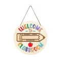 Hölzernes Willkommens-Hängeschild für das Klassenzimmer zur Schulanfang-Dekoration. - Hängeschild Back to School Welcome to Campus (20*20*0.3 cm)