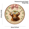 Holz Hochlandrind Hängeschild runder rustikaler Wandbehang mit Schleife und Blumen 20cm - 20*20*0.3cm / Frühlingsschild aus Holz mit Hochlandrind-Kranz und Schleife