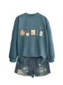 Felpa girocollo con stampa di articoli d'arte carini e pantaloncini di jeans strappati. - Taglia S / Top / Blu