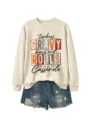 Vue détaillée du sweat-shirt décontracté pour femme avec imprimé graphique coloré. - S / Hauts / Sweat-shirt couleur sable (motif de texte noir)