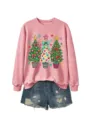 Lässiges Damen Sweatshirt in Rosa mit Weihnachtsbaum Motiv und blauen Jeansshorts. - S / Oberteile / Roségold