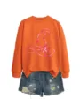 Felpa da donna arancione a maniche lunghe con grafica di cappello da strega rosa e jeans. - Taglia S / Top / Arancione