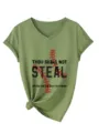 Λεπτομερής όψη χακί t-shirt με V λαιμόκοψη, σχέδιο μπέιζμπολ και κόμπο στο στρίφωμα. - S / Tops / Λαδί