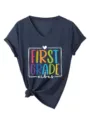 T-shirt casual graphique femme col V manches courtes First Grade Vibes top chic - S / Hauts / Bleu Marine