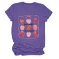 Femme t-shirt violet manches courtes avec graphique de fraise mignon et texte d'ecole - S / Hauts / Violet (Lettres Noires Graphique Multicolore)