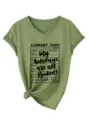 Dames groen V-hals korte mouw T-shirt met grappige bibliotheekkaart grafische top - S / Tops / Olijfgroen
