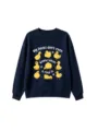 Dettaglio stampa grafica con paperella su felpa blu scuro, tessuto confortevole e stile casual. - 110 / Top / Blu navy