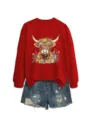 Damen rotes Sweatshirt mit süßem Highland-Kuh Blumen-Print kombiniert mit Jeansshorts Set. - S / Oberteile / Rot