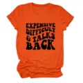 Oranje t-shirt met korte mouwen en grappige tekstprint voor dames dagelijks dragen. - S / Tops / Oranje (Zwart Lettertype)