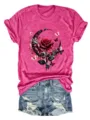 Freizeitorientiertes Damen T-Shirt Baumwolle rote Rose Mond Schmetterling Detailansicht. - S / Oberteile / Fuchsia