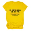 Maglietta casual da donna gialla con girocollo e stampa con scritta divertente. - Taglia S / Top / Giallo