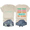 Casual dames korte mouw crewneck t-shirt met grappige letterprint en stijlvolle denim shorts. - S / Tops / Zandkleur