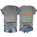 Casual grijs dames t-shirt met korte mouwen en ronde hals, letteropdruk en denim shorts. - S / Tops / donkergrijs