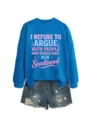 Felpa blu a maniche lunghe comoda abbinata a pantaloncini di jeans strappati alla moda. - Taglia S / Top / Blu lago