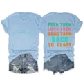 Casual lichtblauwe korte mouwen t-shirt met print gecombineerd met spijkerbroek shorts. - S / Tops / Lichtblauw