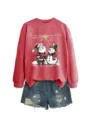 Felpa rossa natalizia a maniche lunghe con grafico di pupazzo di neve vintage e shorts in denim. - Taglia S / Top / Rosso (Lettere Bianche)