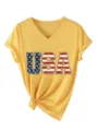 Nahaufnahme des gelben Damen V-Ausschnitt Kurzarm T-Shirts mit USA Flaggen Print und Knotendetail. - S / Oberteile / Gelb