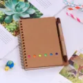 Carnet spiralé en papier kraft avec notes adhésives et stylo pour bureau et école. - Personnalisable / Couleur Café