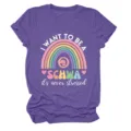 Maglietta grafica viola con un divertente design arcobaleno schwa per abbigliamento casual. - Taglia S / Top / Blu Retrò (Testo Bianco)