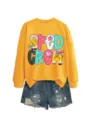 Detailansicht des lässigen Damen Rundhals Langarm Sweatshirts mit sped crew Grafikprint. - S / Oberteile / Gelb