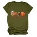 T-shirt a maniche corte verde con grafica di zucca autunnale e stampa tis the season. - Taglia S / Top / Verde militare